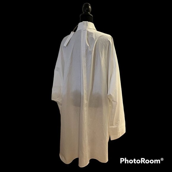 Maison Blanche All-Gender Oversized Button Down - Picture 4 of 4